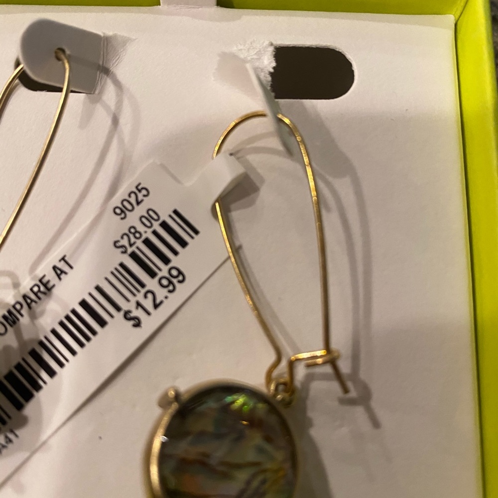 Earrings - Picture 2 of 3